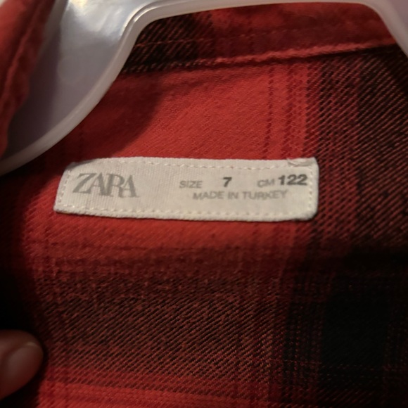 ✨ 5/$30✨ZARA boys plaid- size 7 - Picture 2 of 2